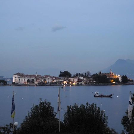 Red Rose Appartement Stresa Buitenkant foto