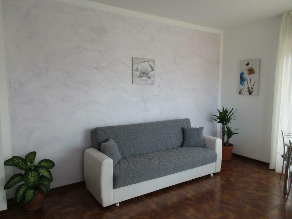 Red Rose Appartement Stresa Buitenkant foto