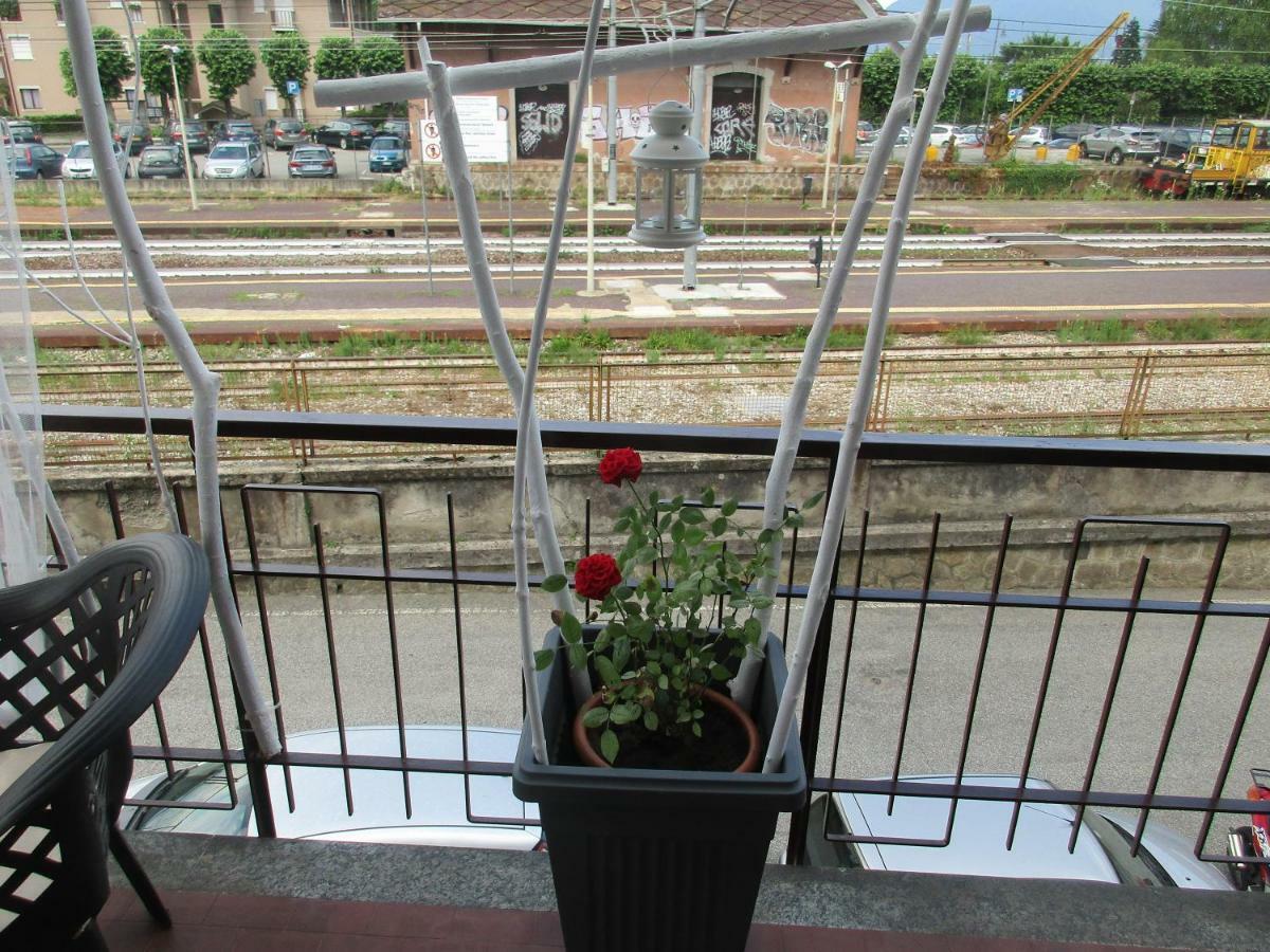 Red Rose Appartement Stresa Buitenkant foto