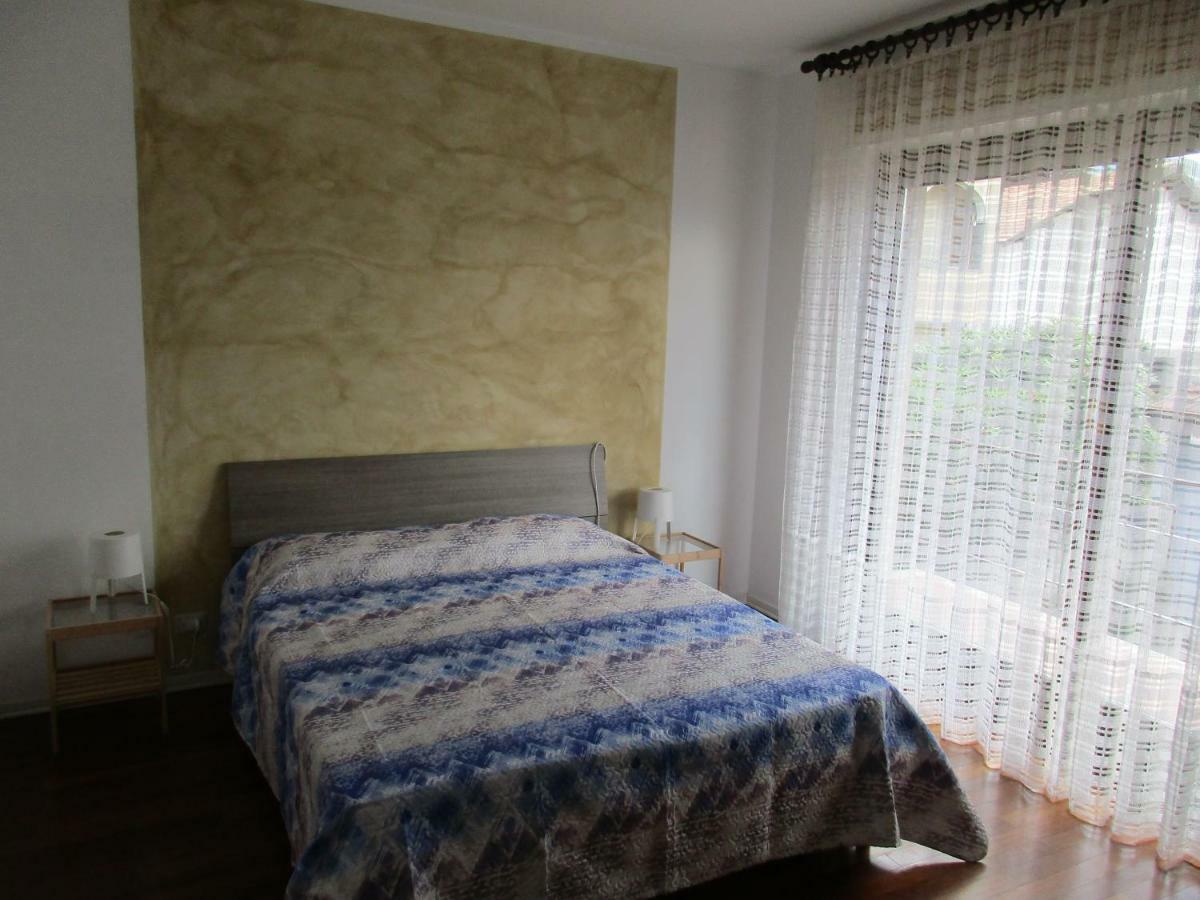 Red Rose Appartement Stresa Buitenkant foto